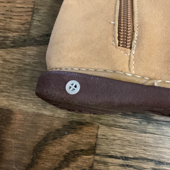 Itzy Bitzy Tan Suede Squeaky Baby Walker Boots - Picture 6 of 7